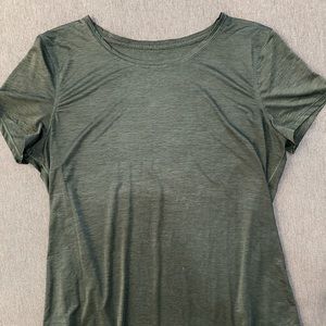 Lululemon green shirt
